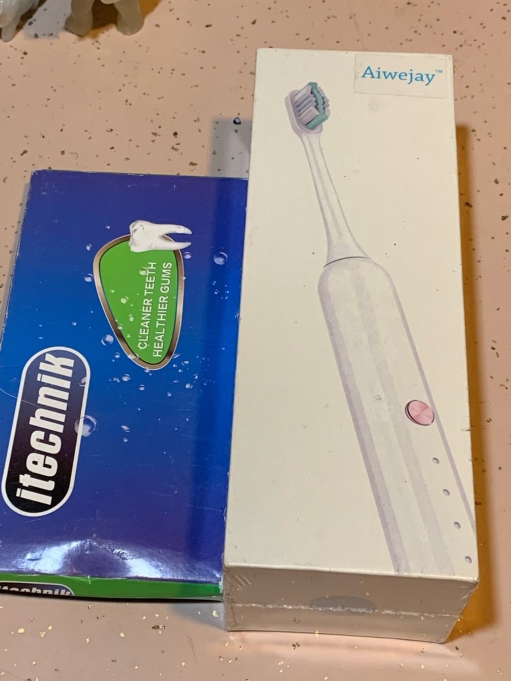 Néw electric tooth brush and replacement brushes